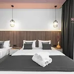Ξενοδοχείο με διαμερίσματα Esther Suites, Nilie Hospitality Mgmt