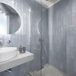 Ξενοδοχείο με διαμερίσματα Esther Suites, Nilie Hospitality Mgmt 3*