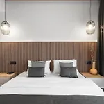 Ξενοδοχείο με διαμερίσματα Esther Suites, Nilie Hospitality Mgmt