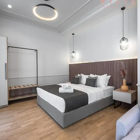 Esther Suites, Nilie Hospitality Mgmt 아파트호텔 3*