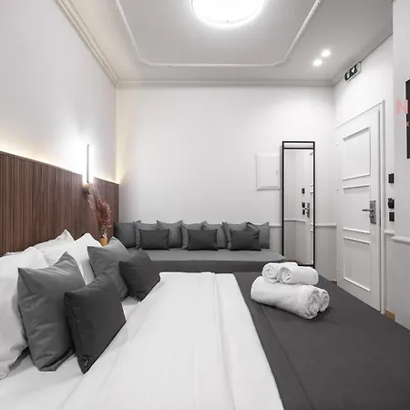 Esther Suites, Nilie Hospitality Mgmt 3* 테살로니키