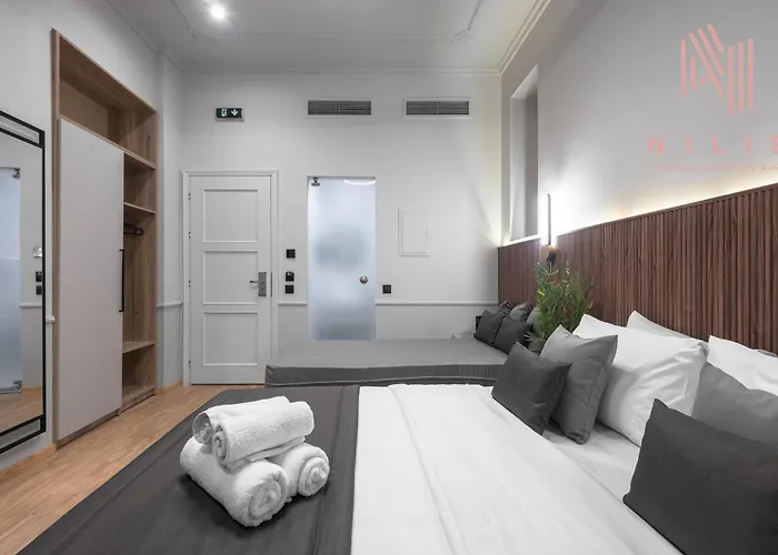 Aparthotel Esther Suites, Nilie Hospitality Mgmt 3*