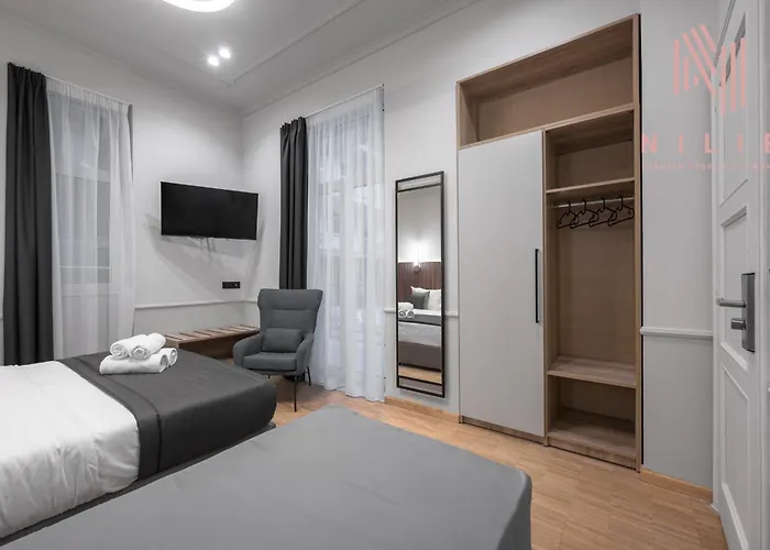 Aparthotel Esther Suites, Nilie Hospitality Mgmt 3*