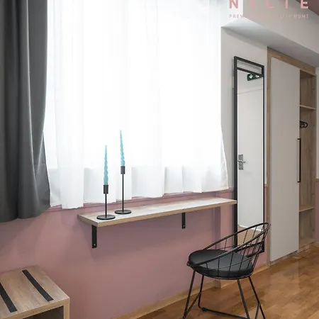 Esther Suites, Nilie Hospitality Mgmt شقة فندقية *