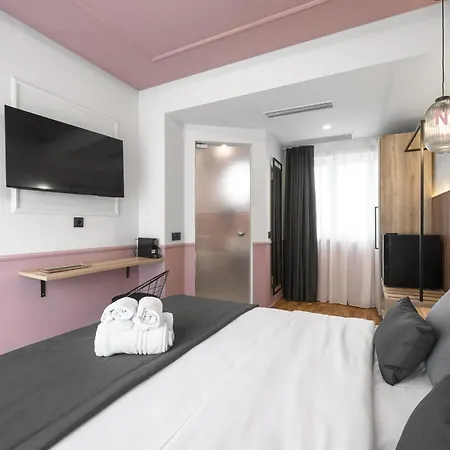 Lägenhetshotell Esther Suites, Nilie Hospitality Mgmt