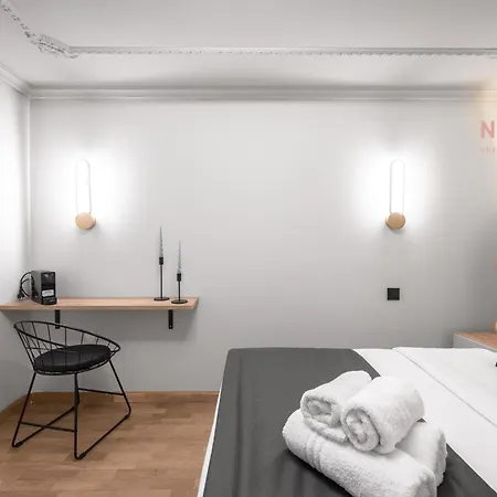 Esther Suites, Nilie Hospitality Mgmt شقة فندقية *