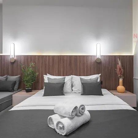 Esther Suites, Nilie Hospitality Mgmt شقة فندقية 3*