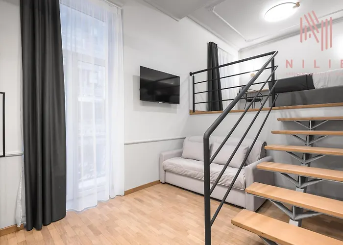 Esther Suites, Nilie Hospitality Mgmt アパートホテル 3*